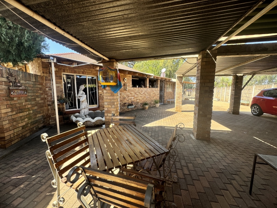 4 Bedroom Property for Sale in Stilfontein Ext 2 North West